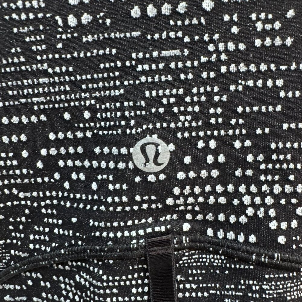 Like New Lululemon Define Jacket – Black White Speckle Print – Size 8 - Picture 6 of 6